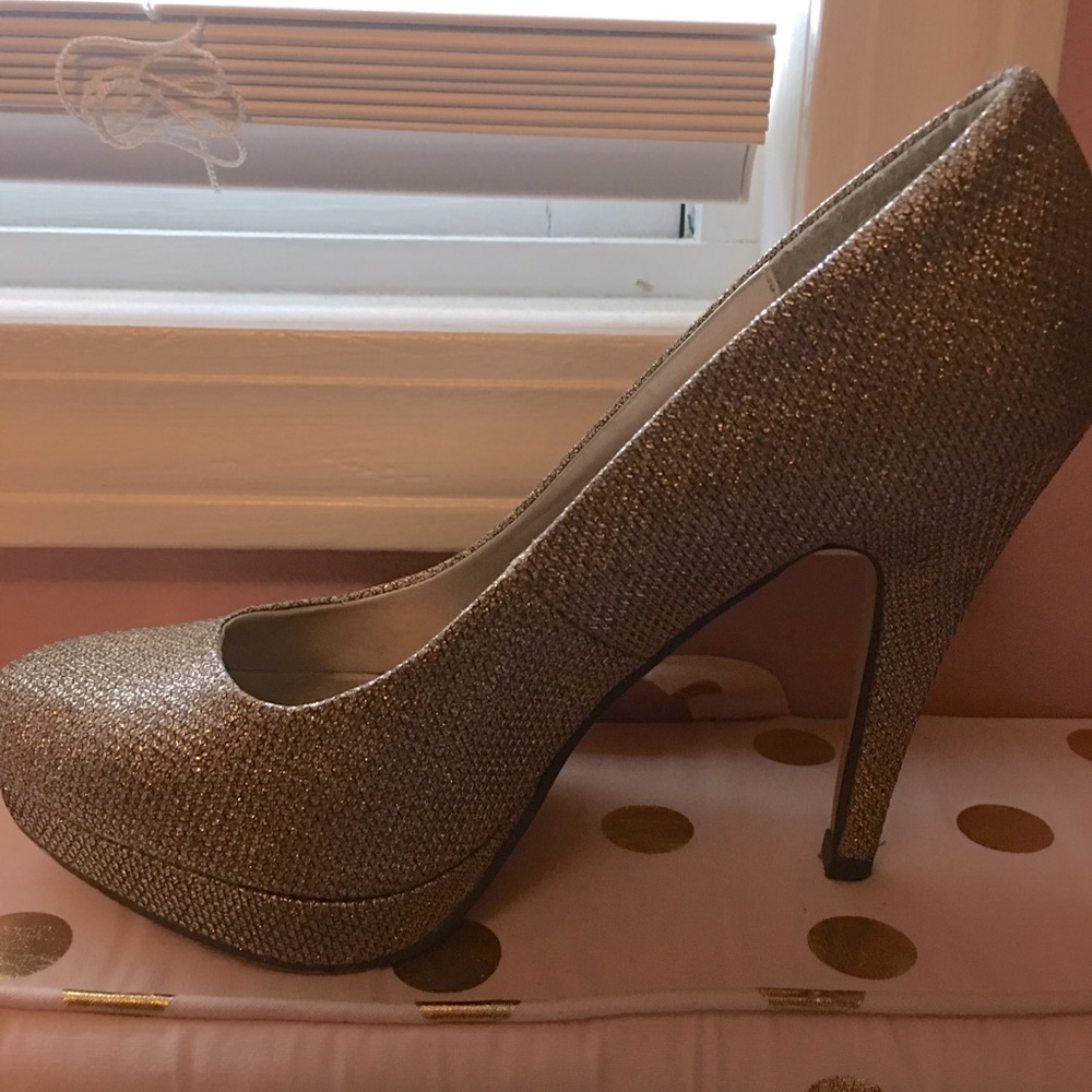 Gold sparkle heels